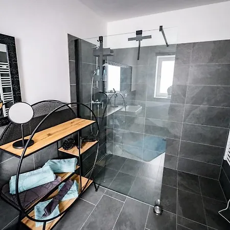 Schicke In Seenaehe! Apartman