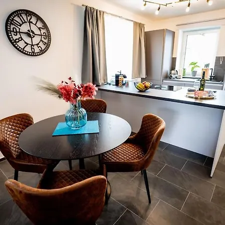 Schicke In Seenaehe! Lengau