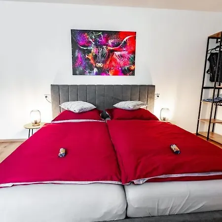 Schicke In Seenaehe!