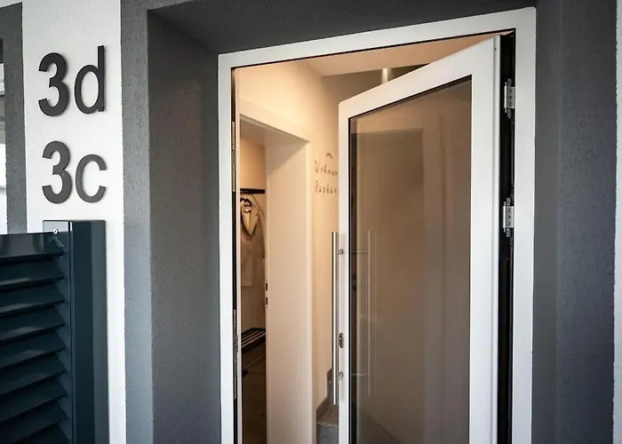 Schicke In Seenaehe! Appartement