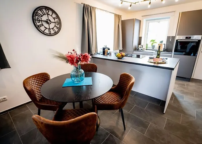 Schicke In Seenaehe! Lengau